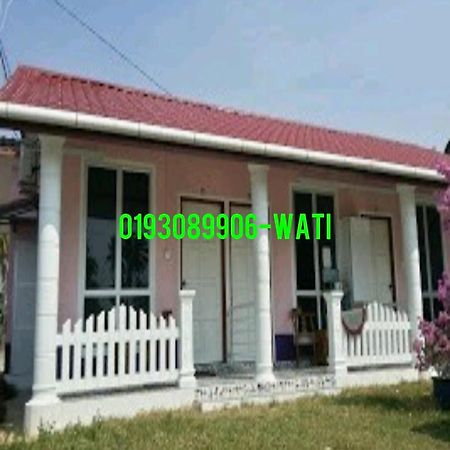 Iz Budget 2 Kampung Kuala Besut Kültér fotó